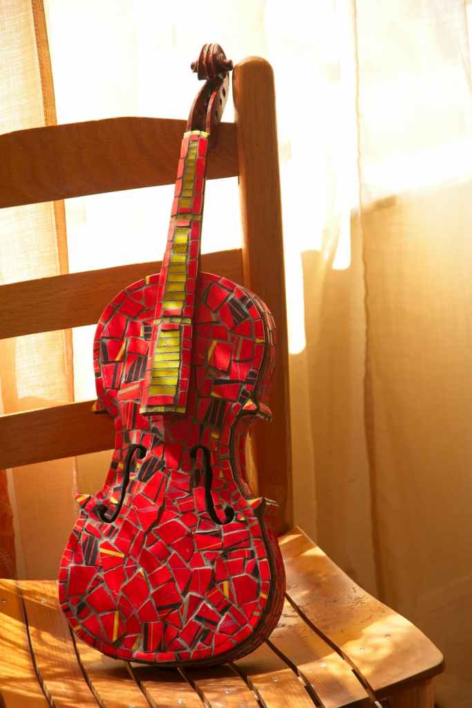 mosaic violin in red